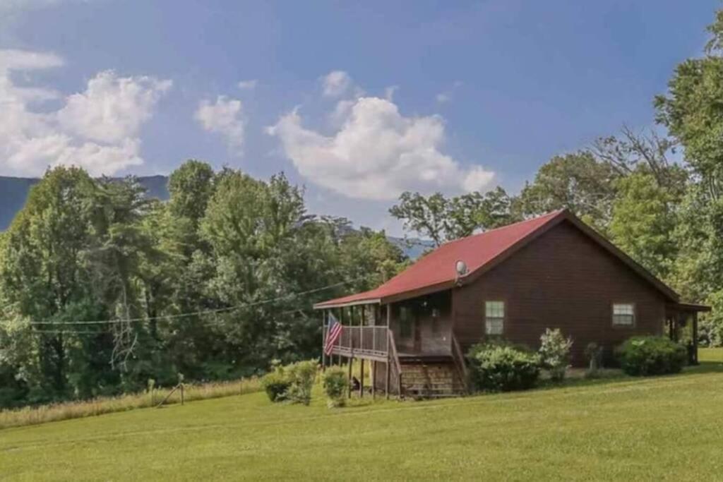Beautiful View! Log Cabin,Fireplace,Hot Tub,Arcade,Pool,Fishing Sevierville Exterior photo